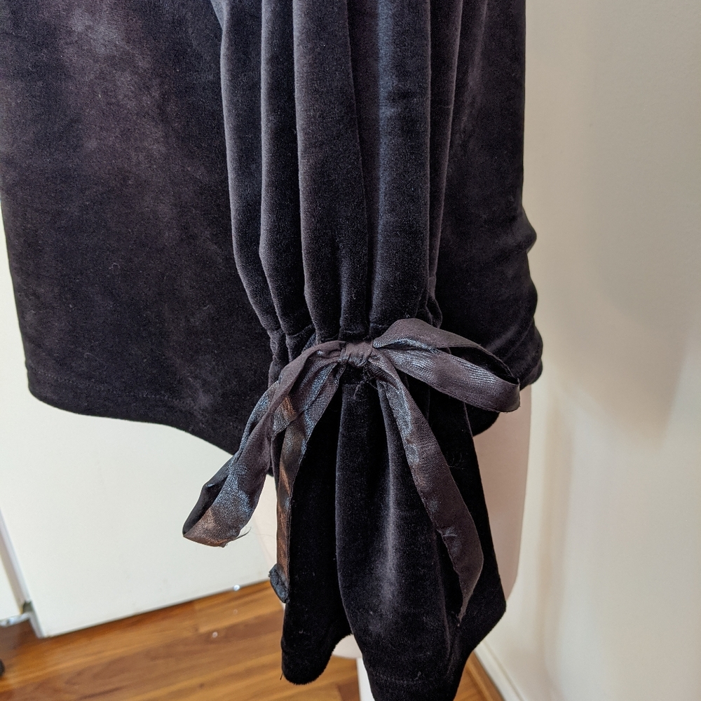 Philosophy Velvet Suede Black Bow Blouse - Picture 4 of 6